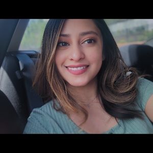 Meet your Posher, Lorena